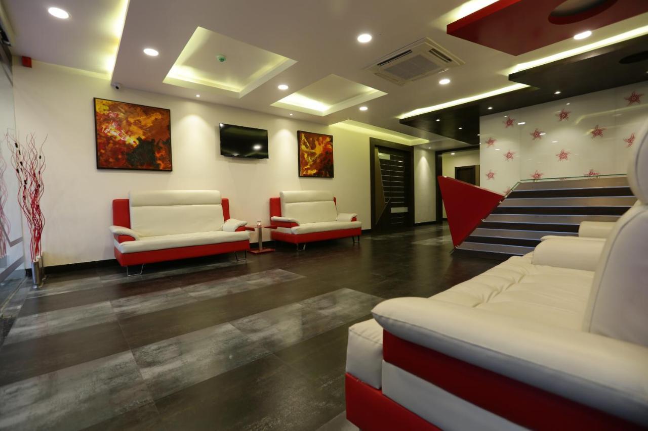 The Spin Hotel Ченнаи Экстерьер фото